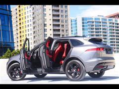 2017 Jaguar F-Pace  2017 Jaguar F-Pace