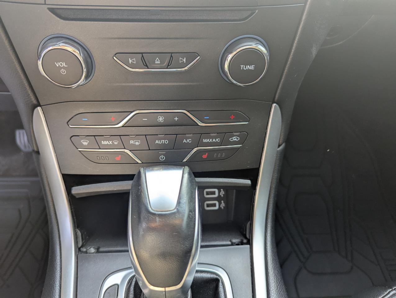 Ford Edge 4dr SEL AWD 2016