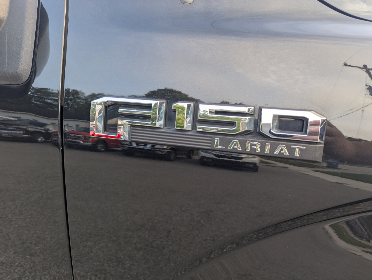 Ford F-150 4WD SuperCrew 157" Lariat 2015