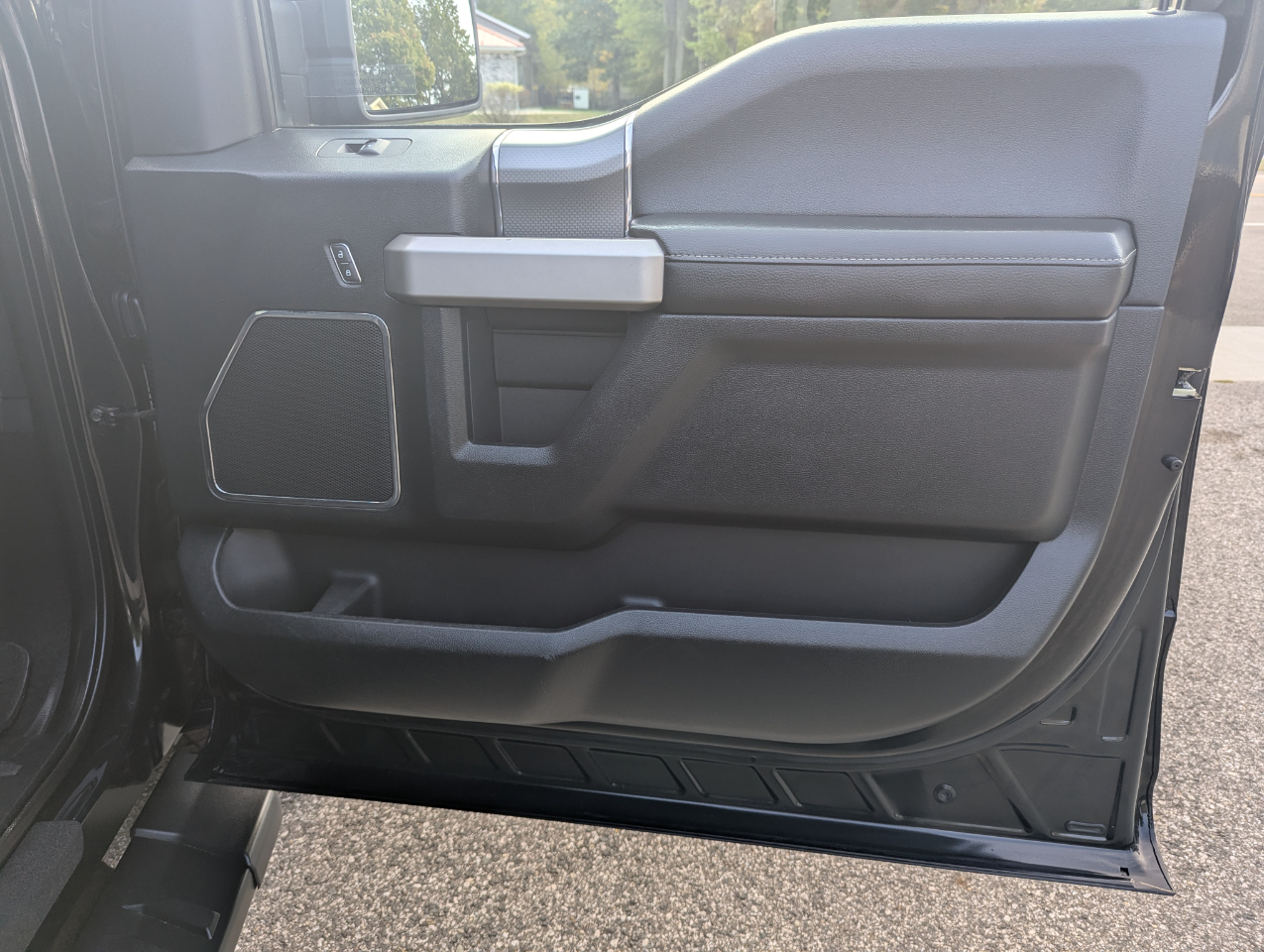 Ford F-150 4WD SuperCrew 157" Lariat 2015