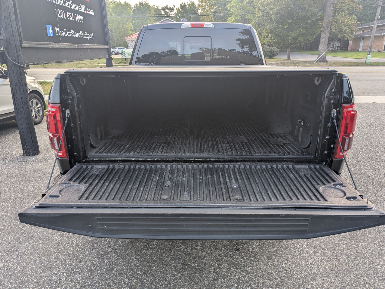 Ford F-150 4WD SuperCrew 157" Lariat 2015