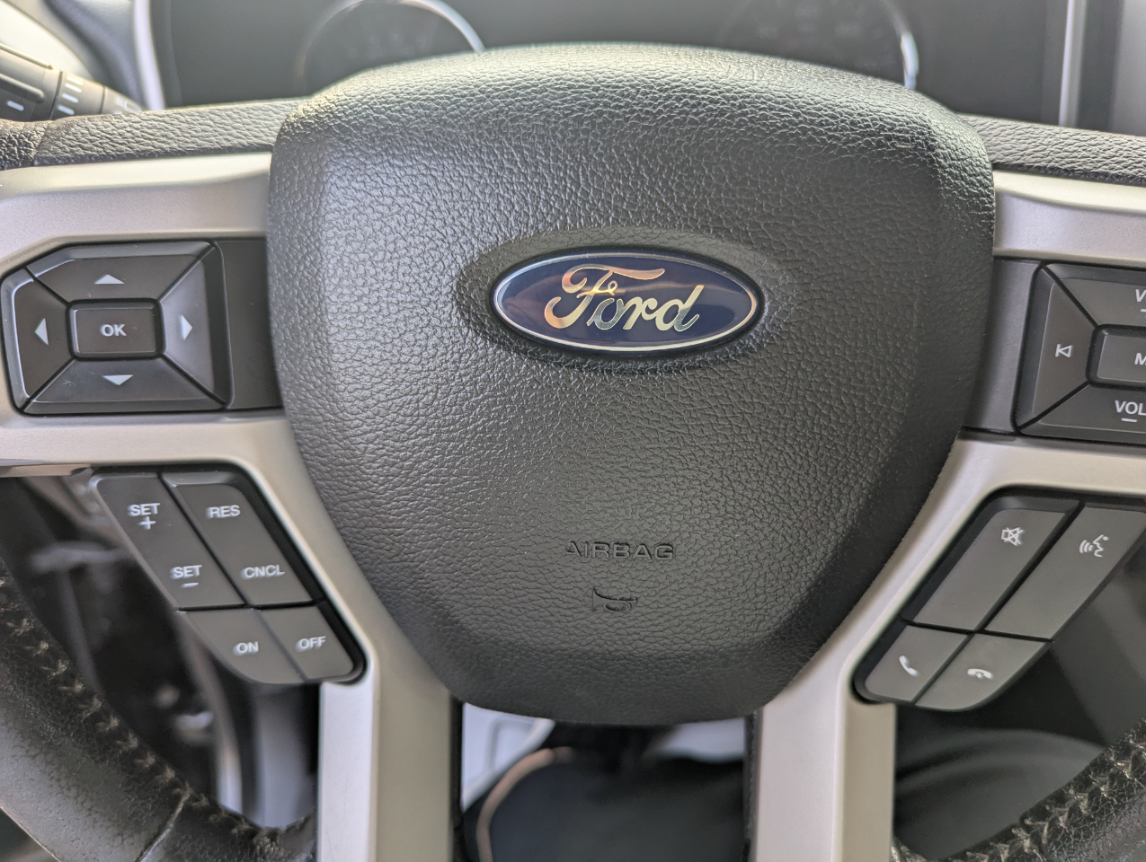 Ford F-150 4WD SuperCrew 157" Lariat 2015