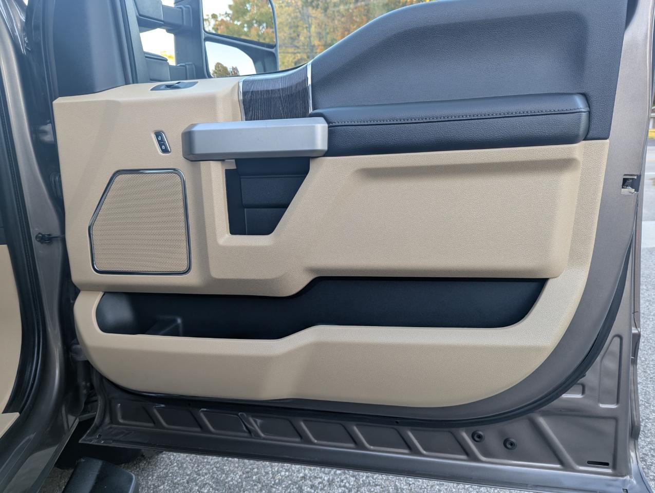 Ford Super Duty F-250 SRW Lariat 4WD Crew Cab 6.75' Box 2020