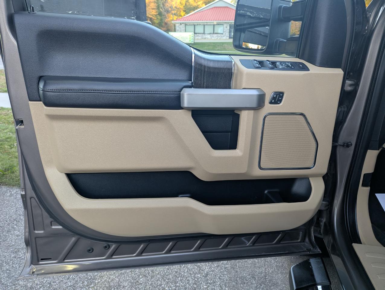 Ford Super Duty F-250 SRW Lariat 4WD Crew Cab 6.75' Box 2020