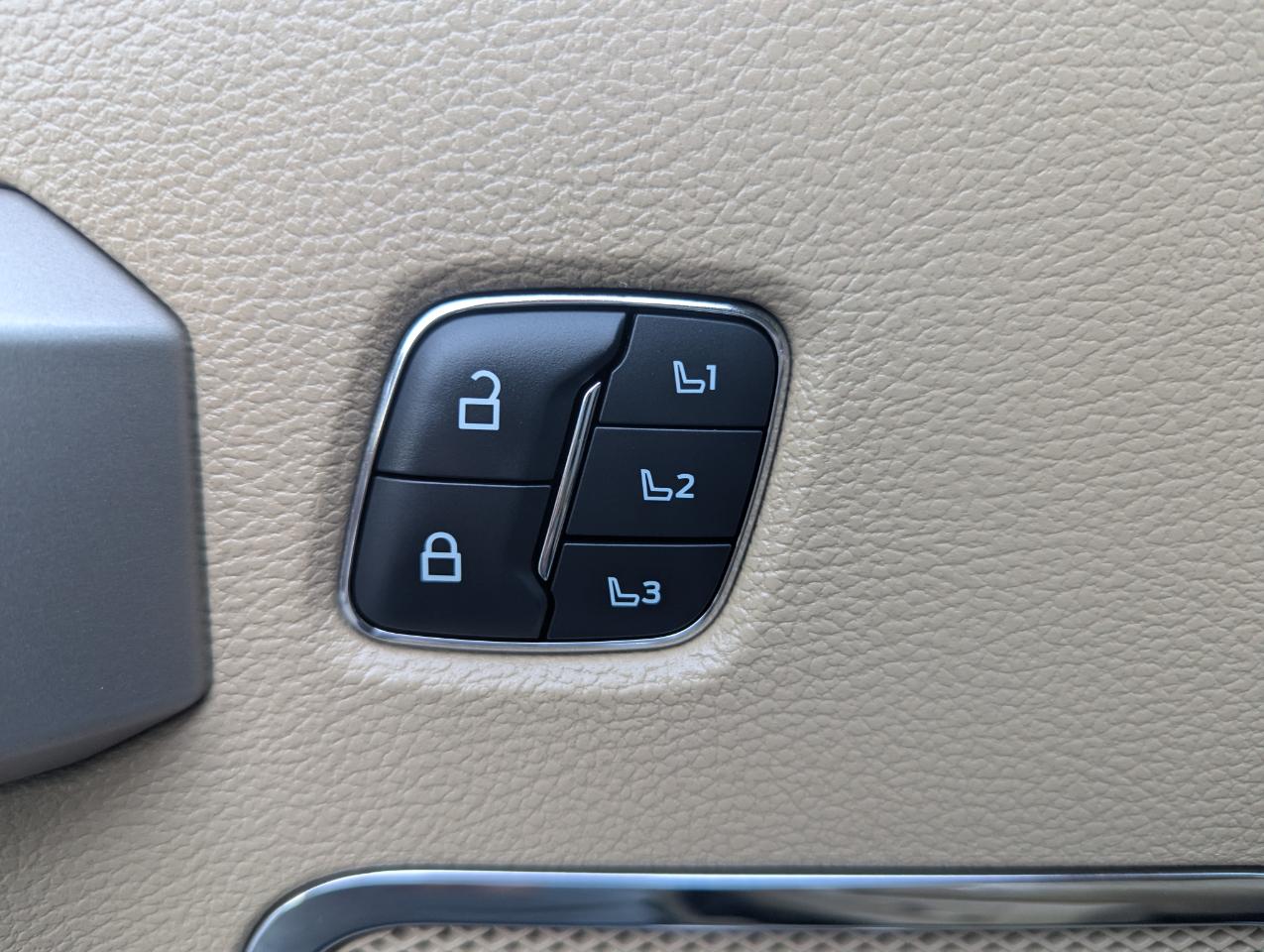 Ford Super Duty F-250 SRW Lariat 4WD Crew Cab 6.75' Box 2020