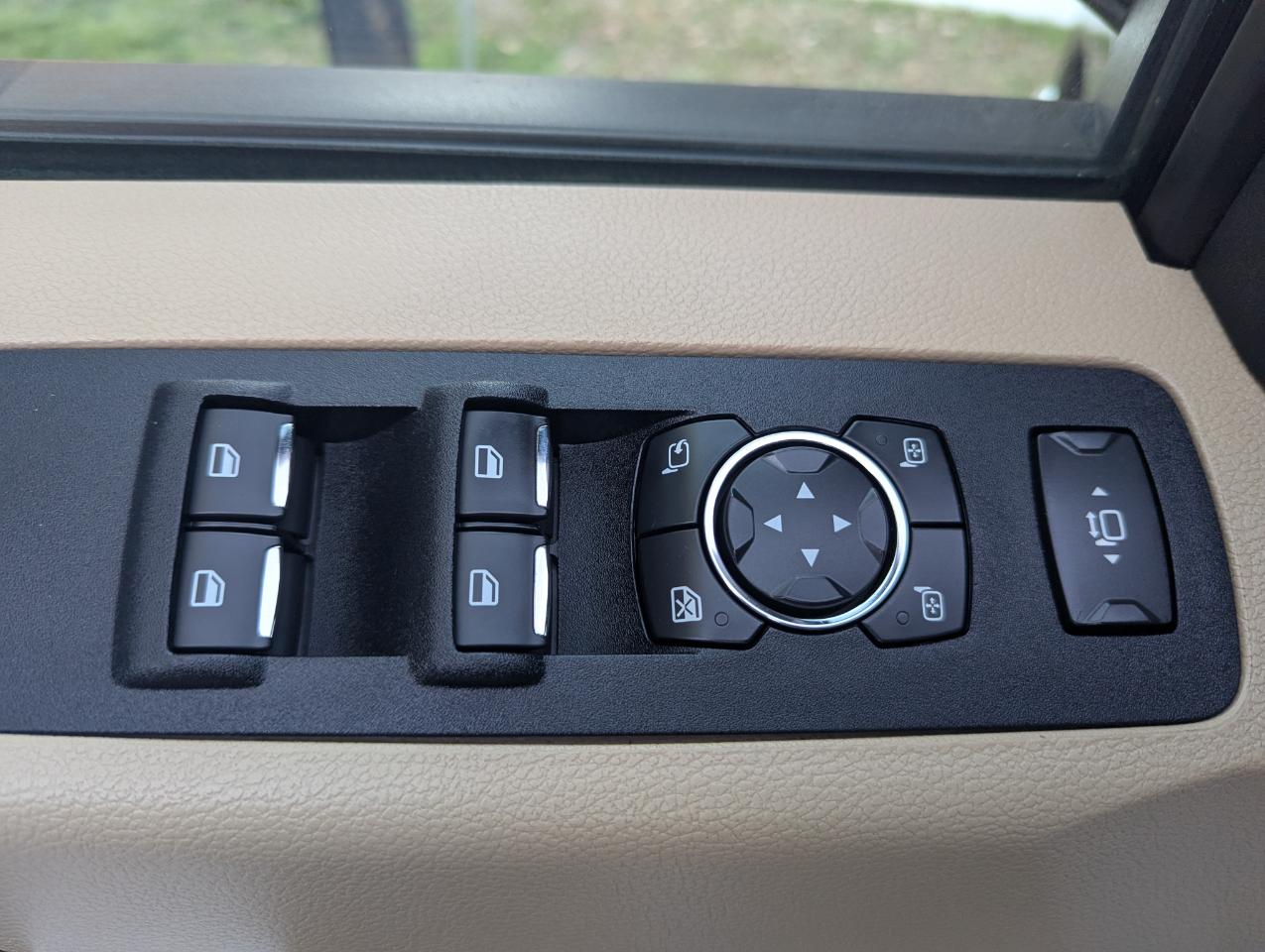 Ford Super Duty F-250 SRW Lariat 4WD Crew Cab 6.75' Box 2020