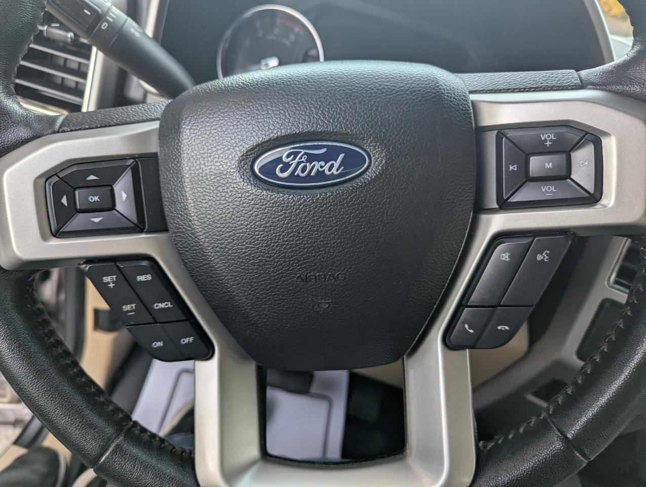 Ford Super Duty F-250 SRW Lariat 4WD Crew Cab 6.75' Box 2020