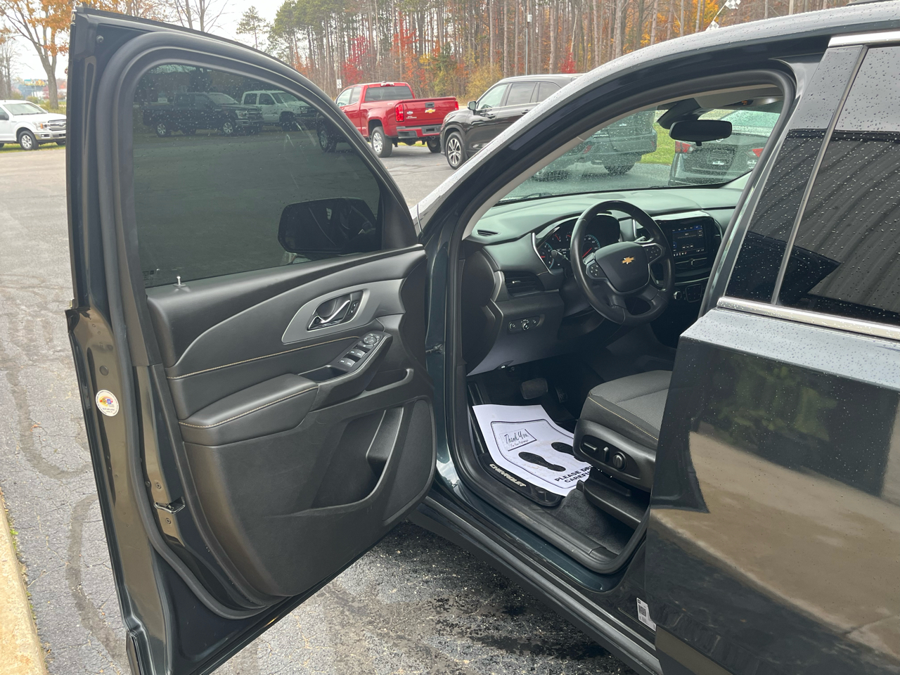 Chevrolet Traverse FWD 4dr LT Cloth w/2FL 2021