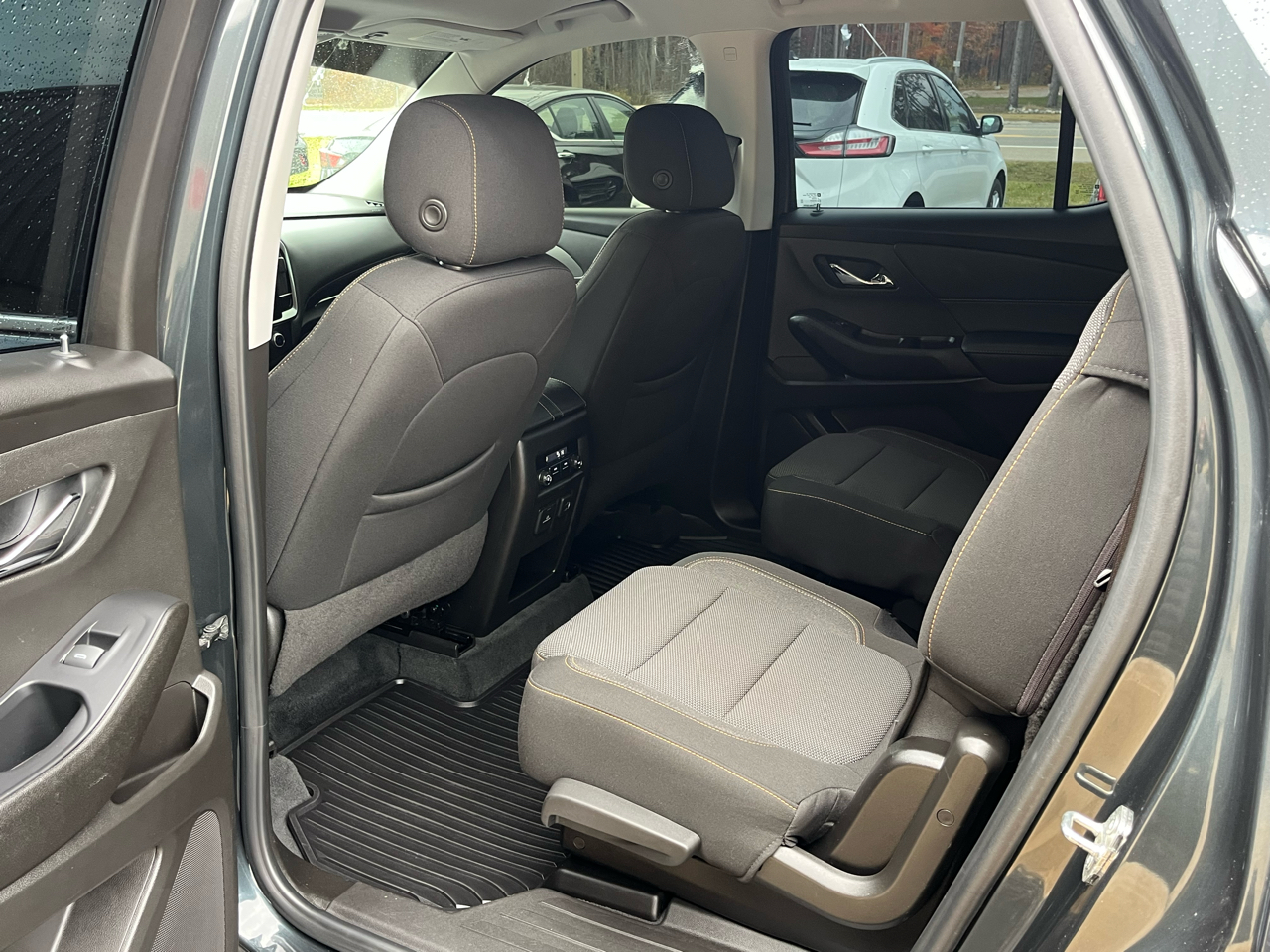 Chevrolet Traverse FWD 4dr LT Cloth w/2FL 2021