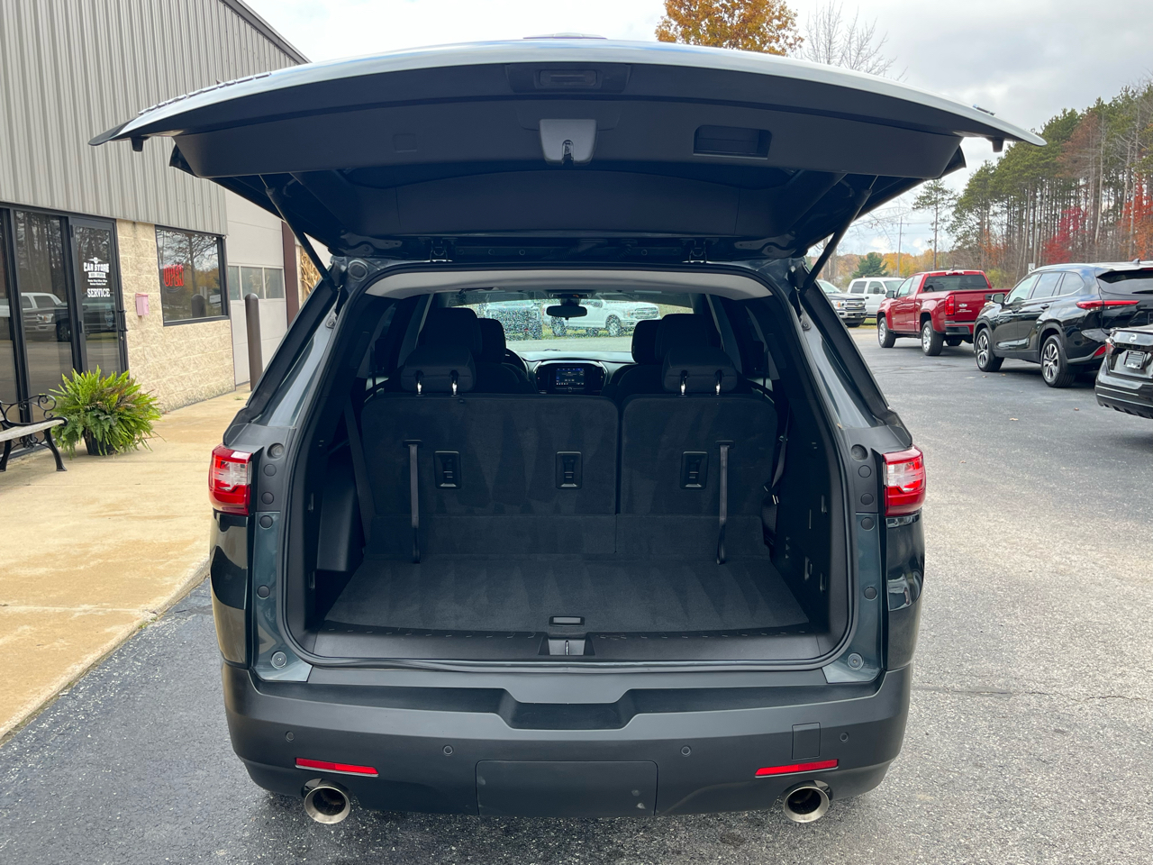 Chevrolet Traverse FWD 4dr LT Cloth w/2FL 2021