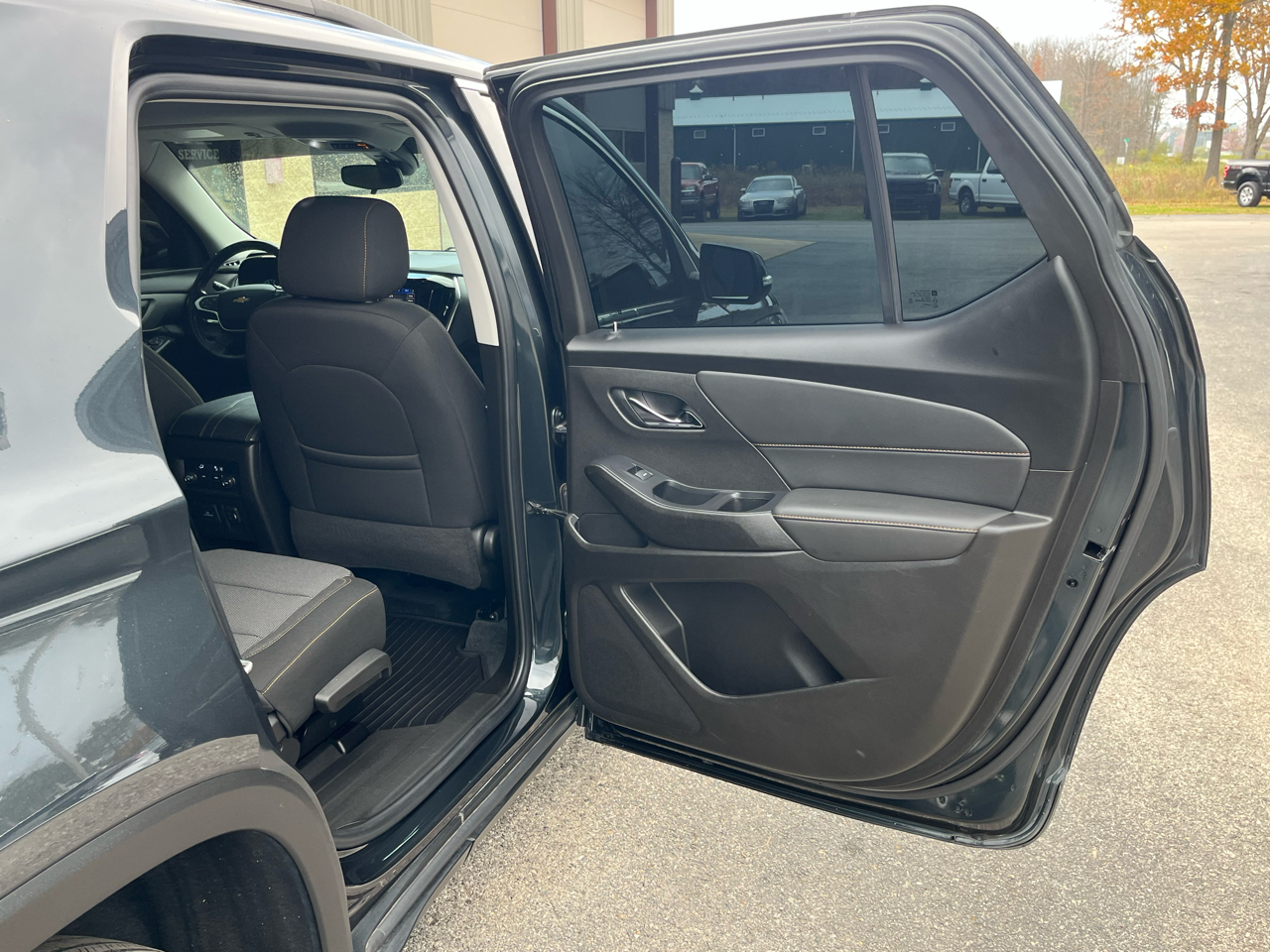 Chevrolet Traverse FWD 4dr LT Cloth w/2FL 2021