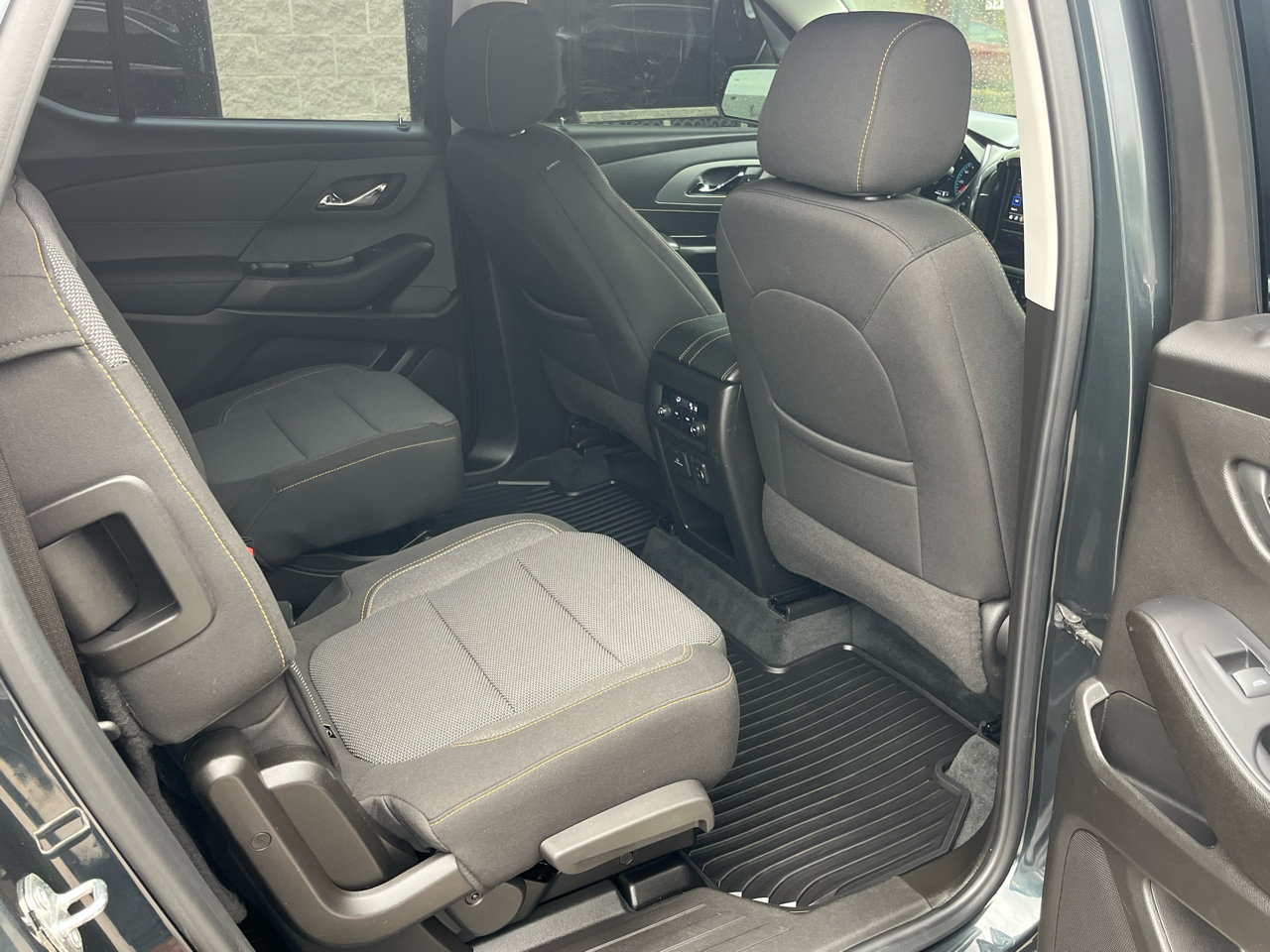 Chevrolet Traverse FWD 4dr LT Cloth w/2FL 2021