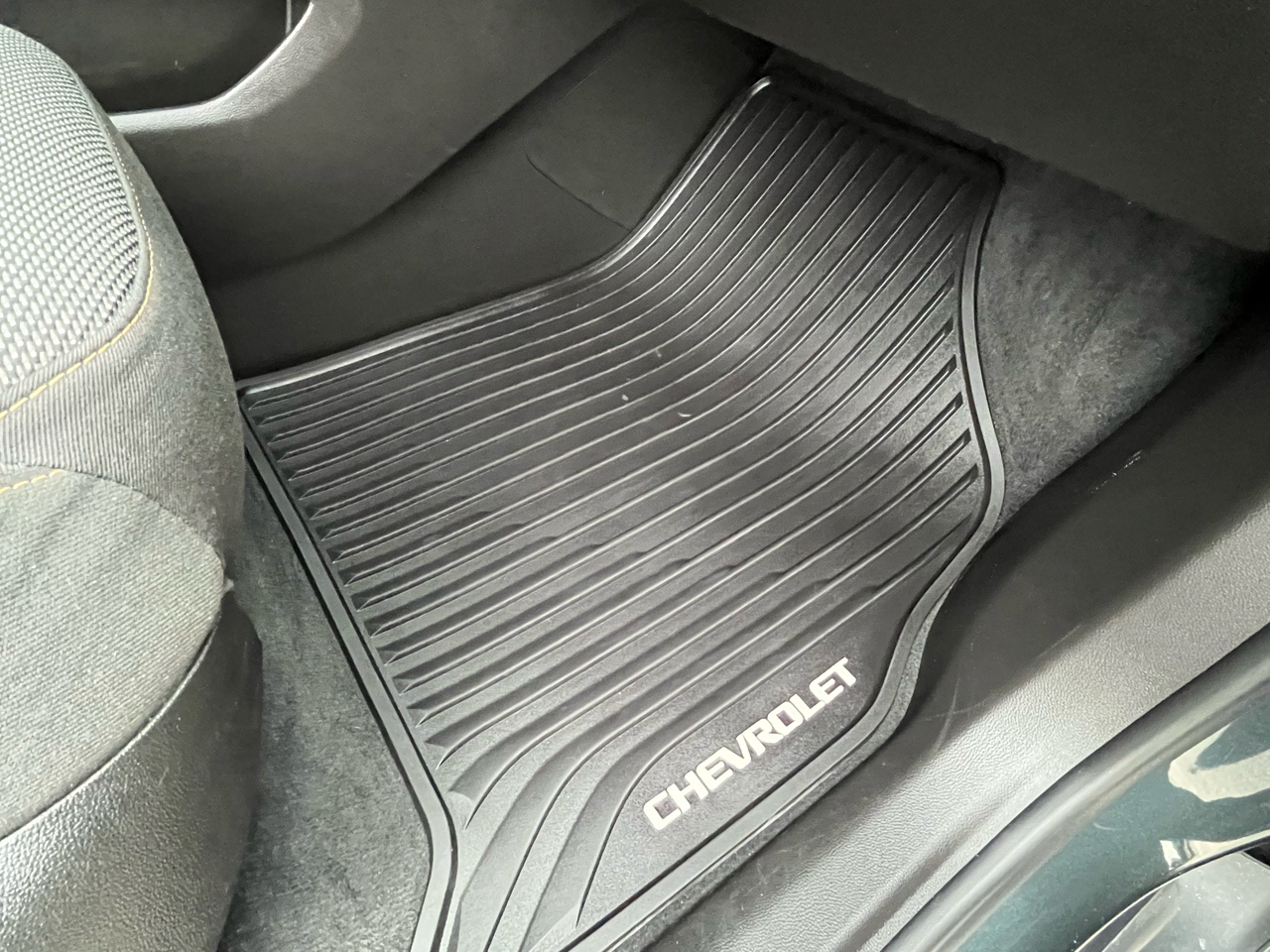 Chevrolet Traverse FWD 4dr LT Cloth w/2FL 2021