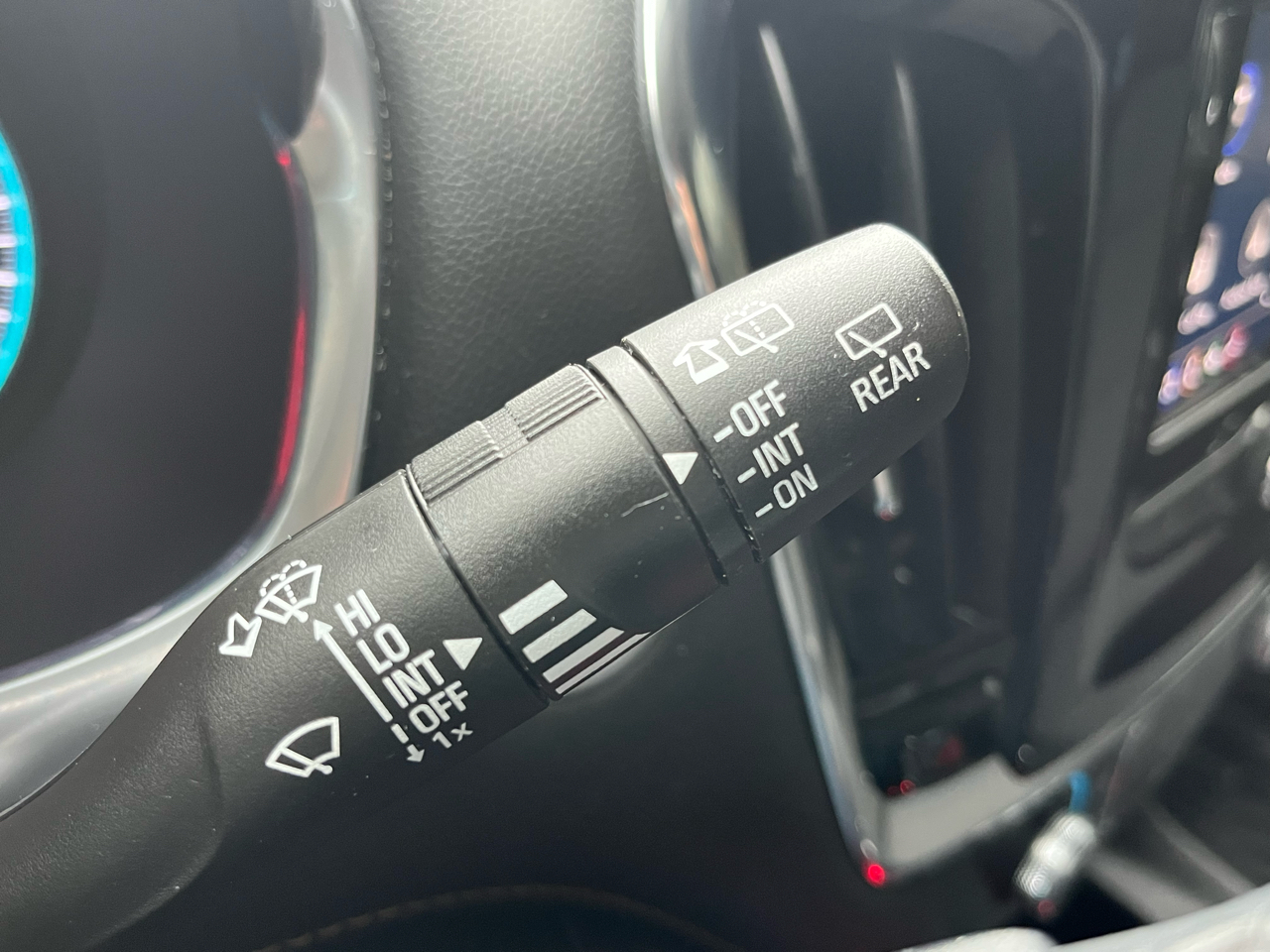 Chevrolet Traverse FWD 4dr LT Cloth w/2FL 2021