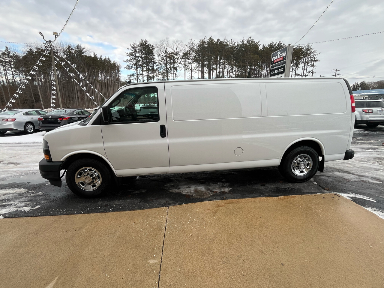Chevrolet Express Cargo Van RWD 3500 155" 2018