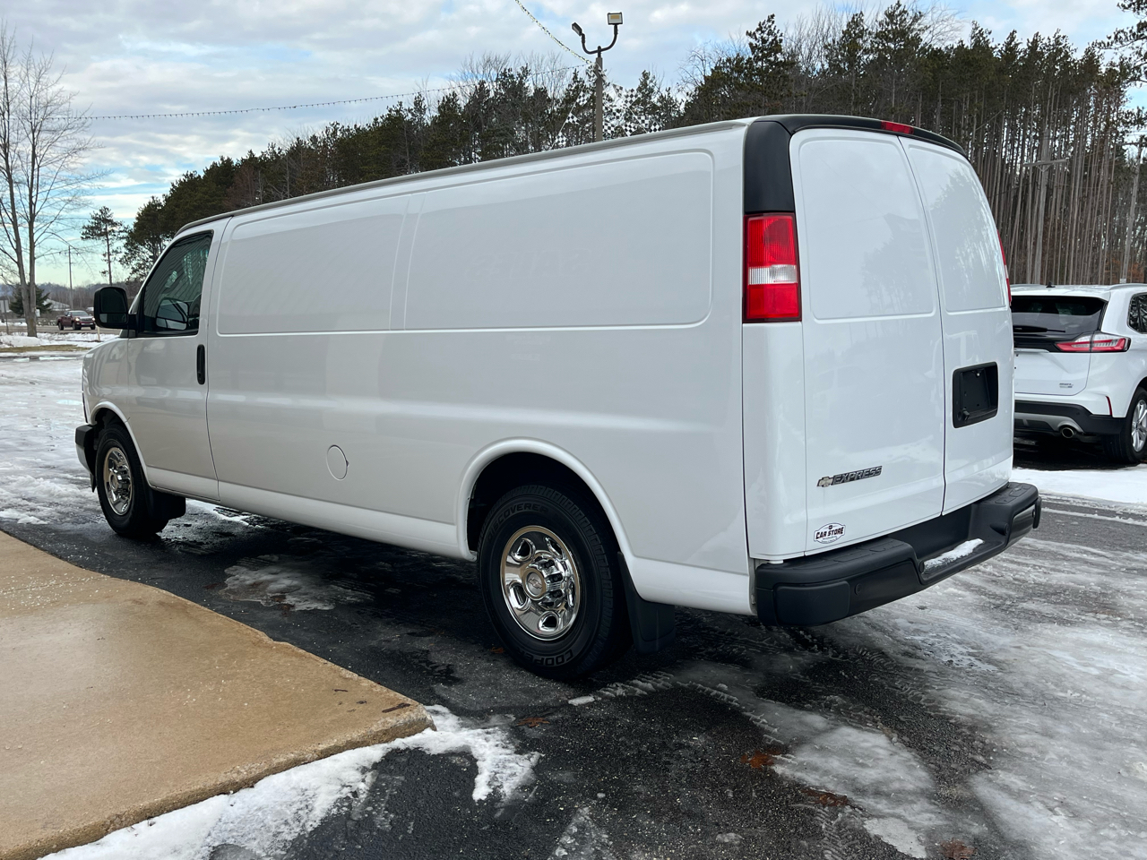 Chevrolet Express Cargo Van RWD 3500 155" 2018