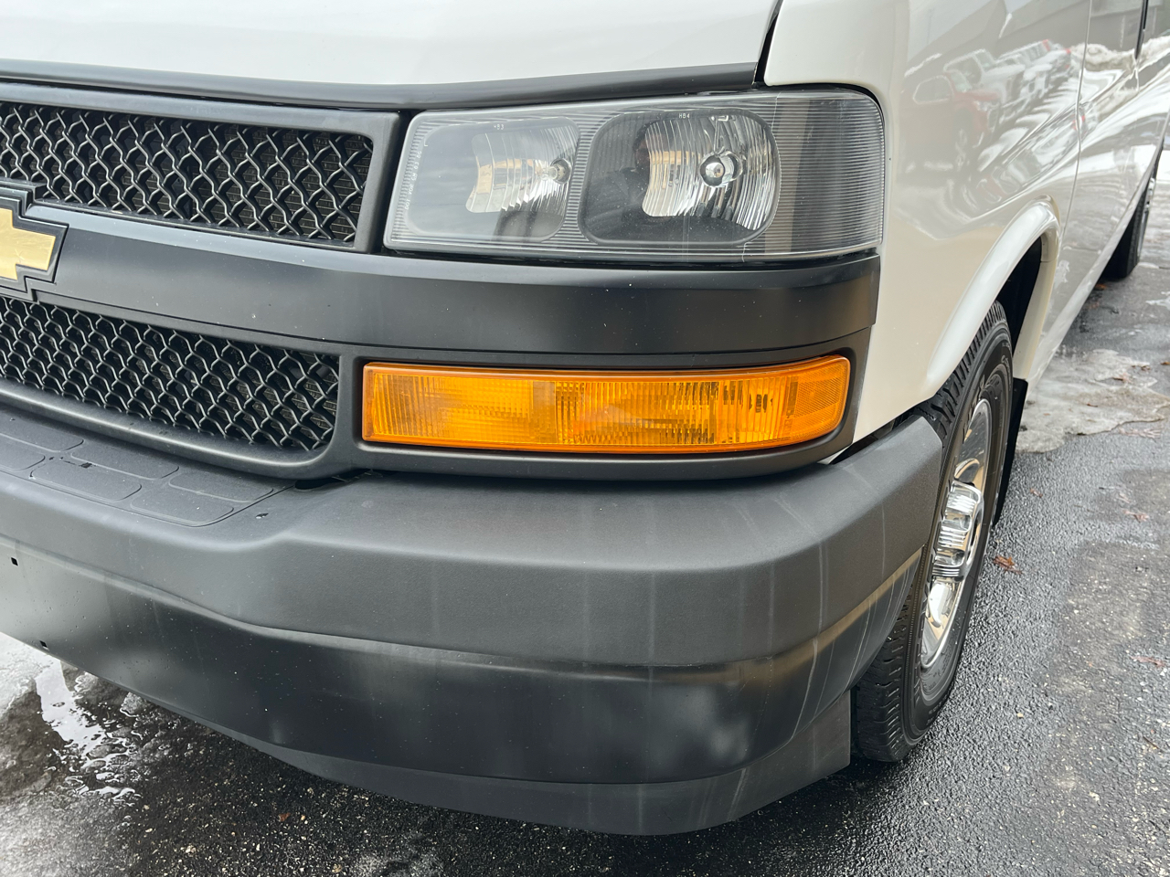 Chevrolet Express Cargo Van RWD 3500 155" 2018