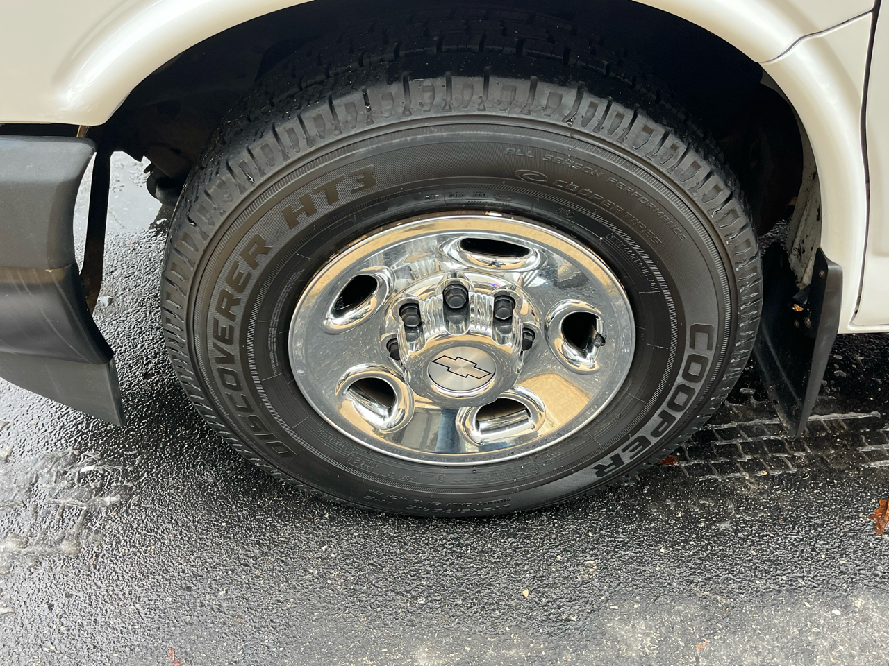 Chevrolet Express Cargo Van RWD 3500 155" 2018