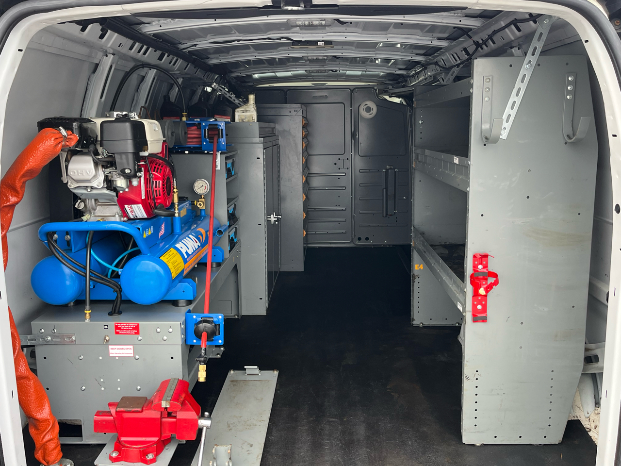 Chevrolet Express Cargo Van RWD 3500 155" 2018