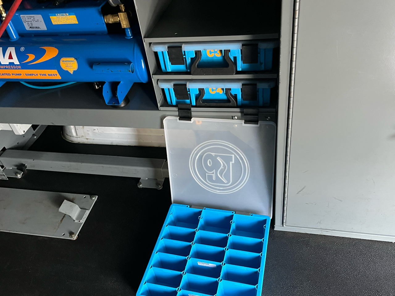 Chevrolet Express Cargo Van RWD 3500 155" 2018