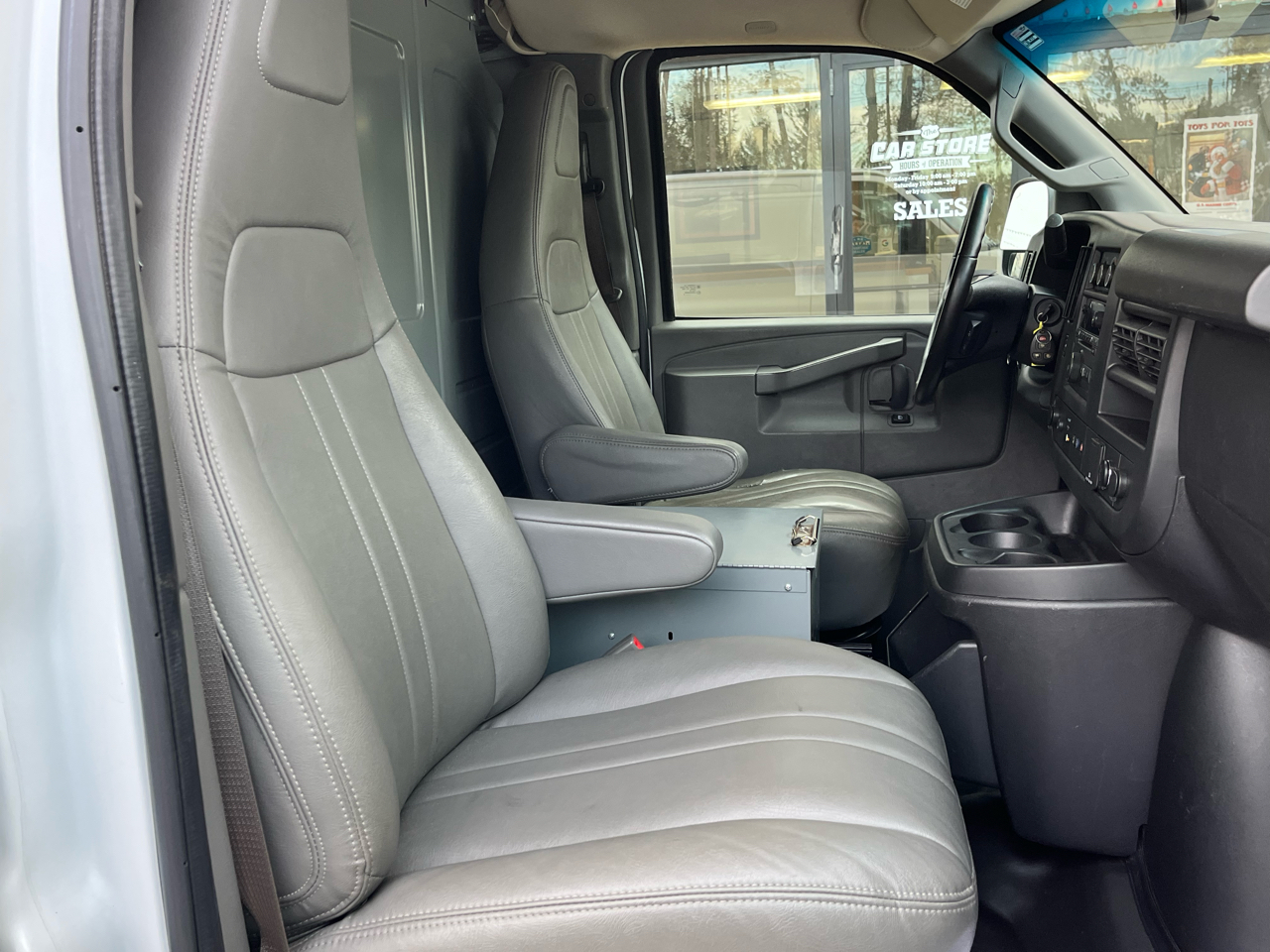 Chevrolet Express Cargo Van RWD 3500 155" 2018