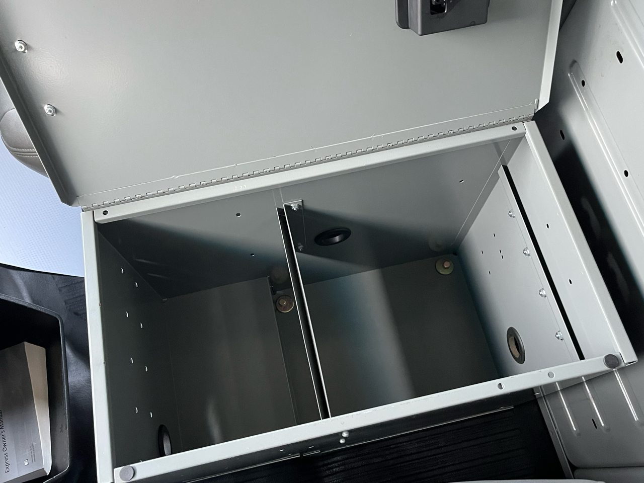 Chevrolet Express Cargo Van RWD 3500 155" 2018