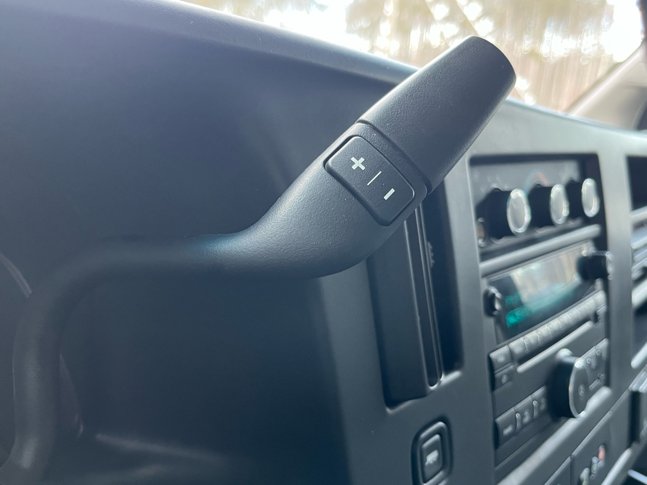 Chevrolet Express Cargo Van RWD 3500 155" 2018