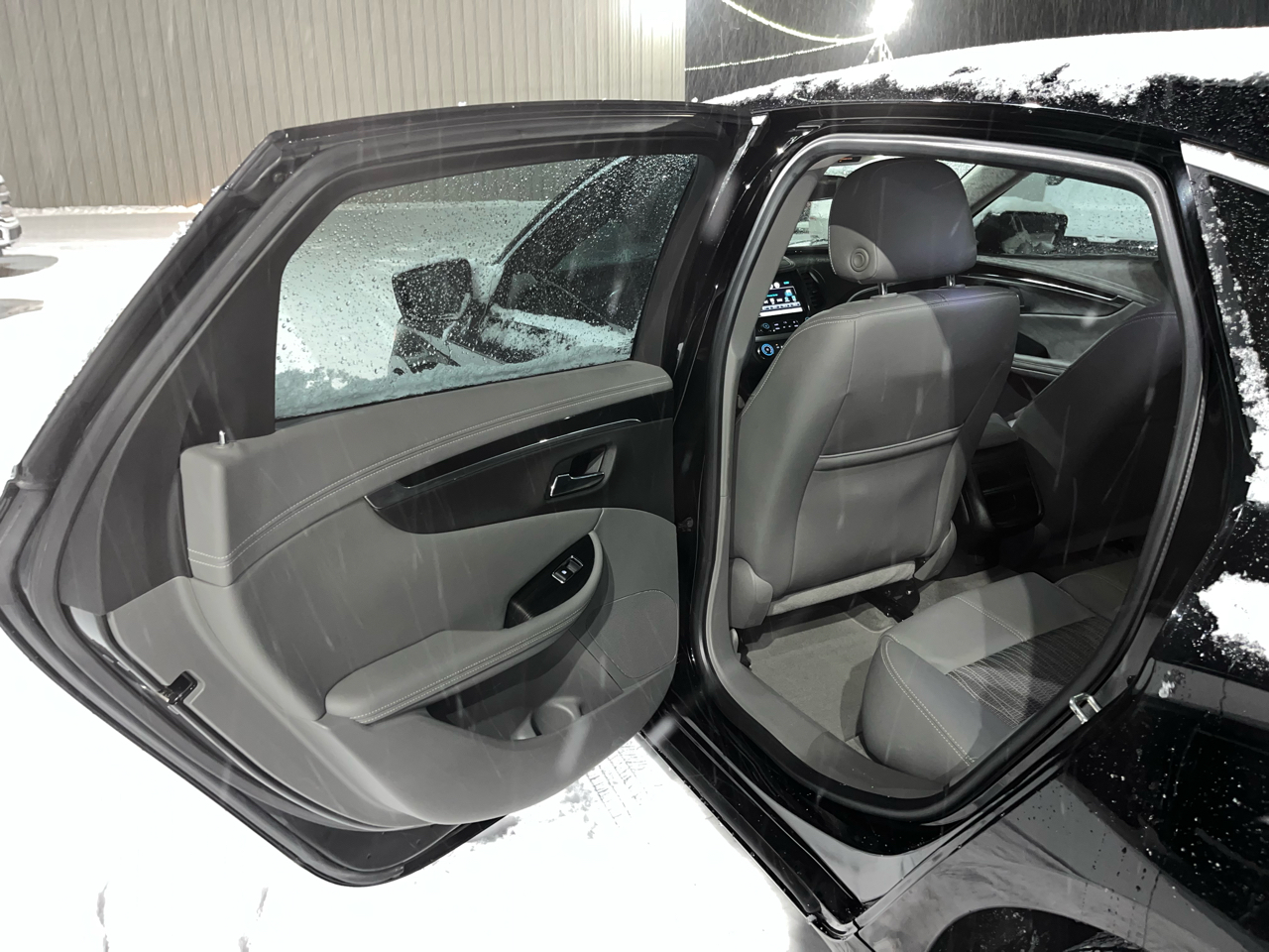 Chevrolet Impala 4dr Sdn LS w/1FL 2019