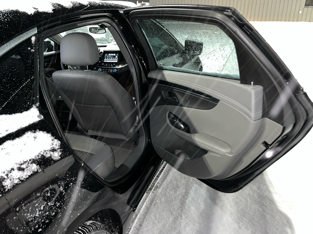 Chevrolet Impala 4dr Sdn LS w/1FL 2019