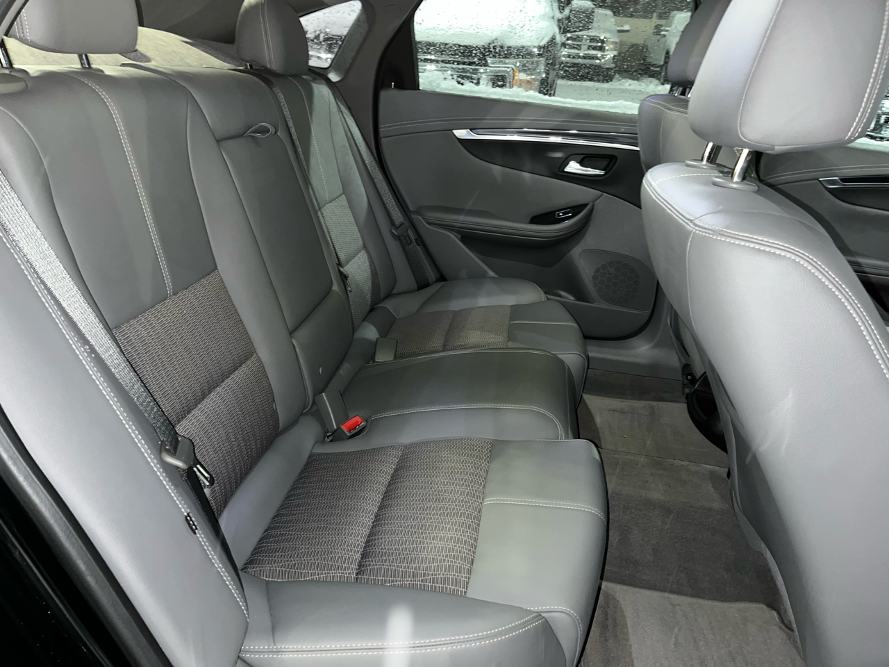 Chevrolet Impala 4dr Sdn LS w/1FL 2019