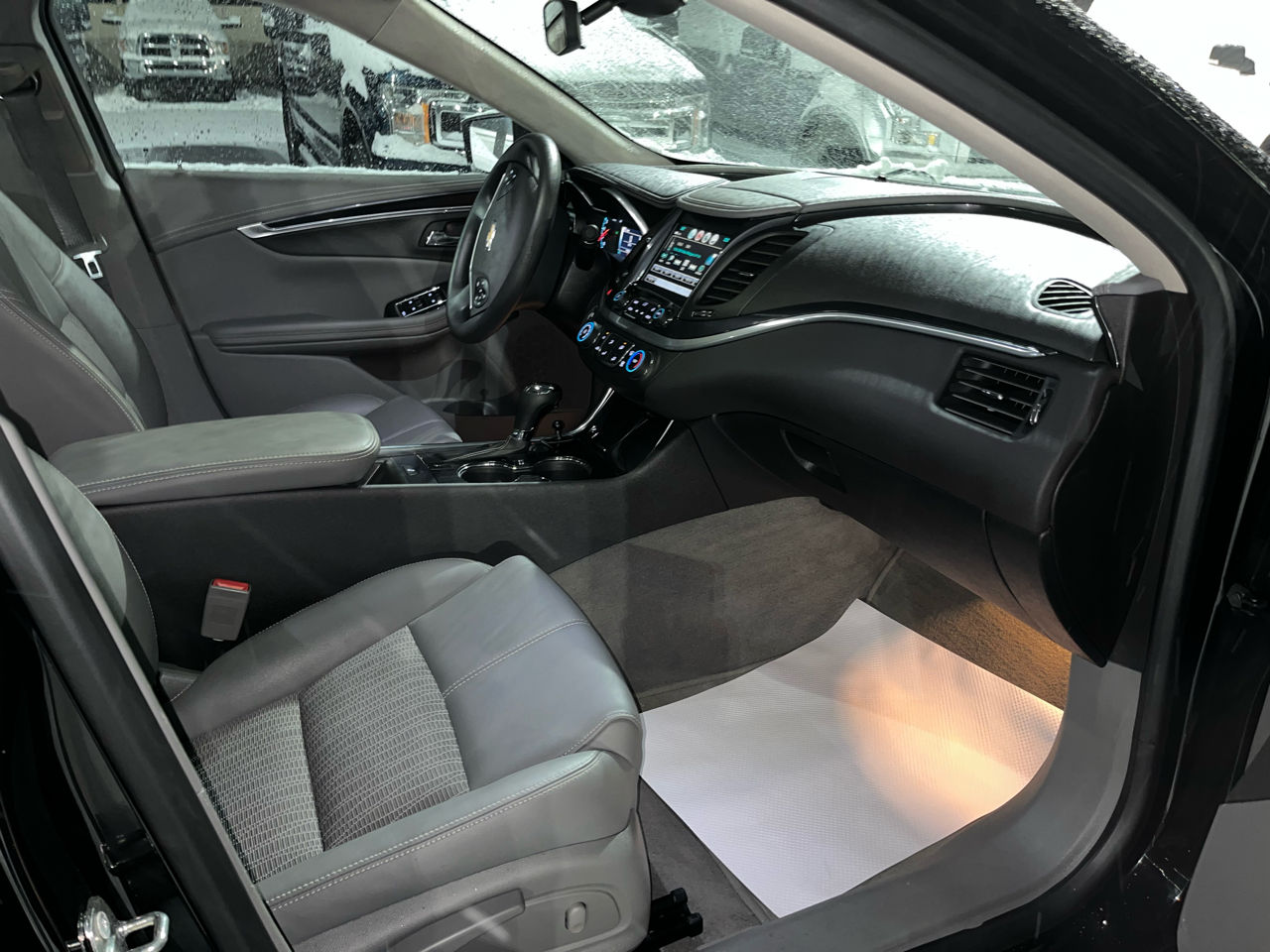 Chevrolet Impala 4dr Sdn LS w/1FL 2019