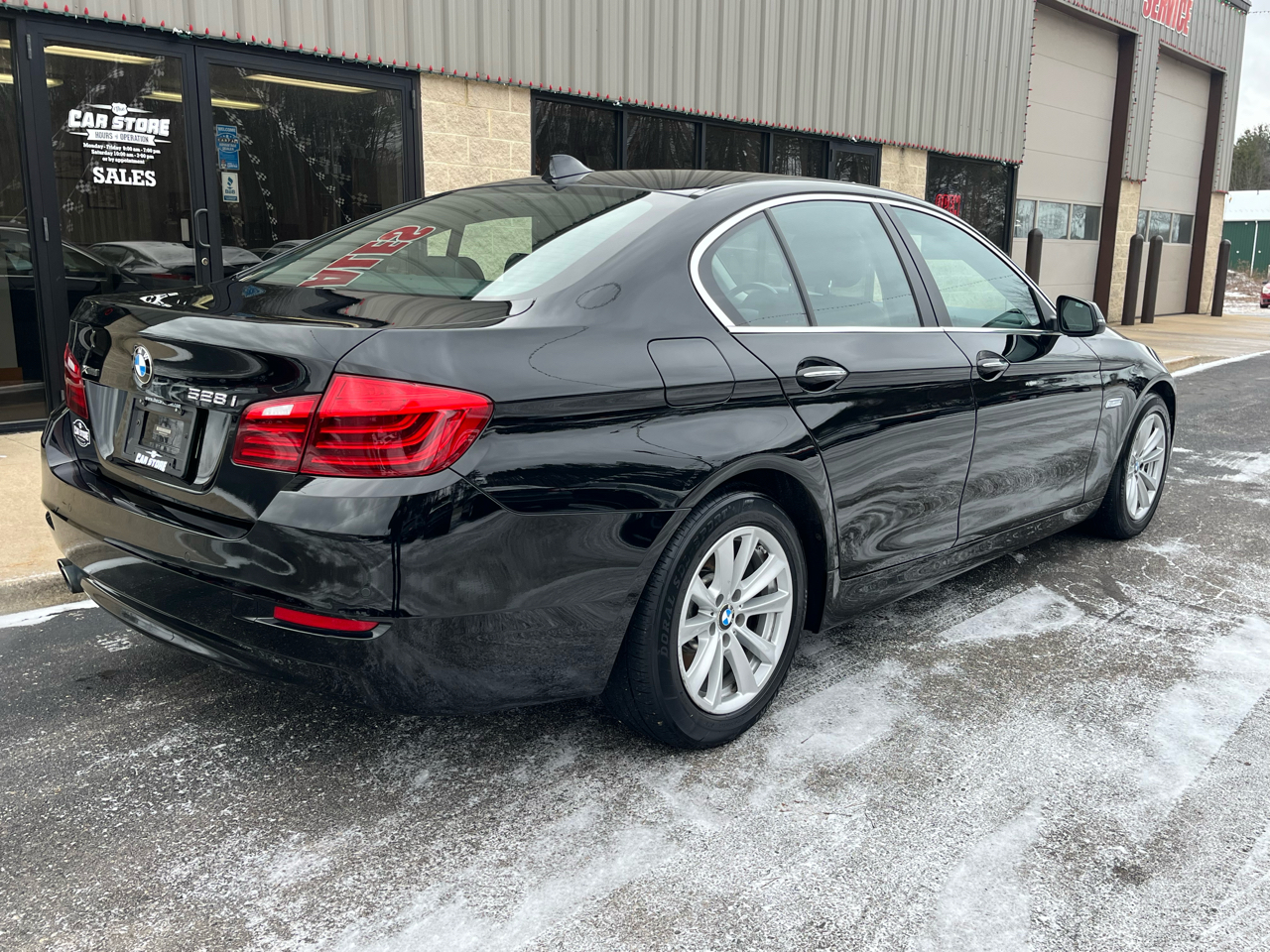 BMW 5 Series 4dr Sdn 528i xDrive AWD 2016