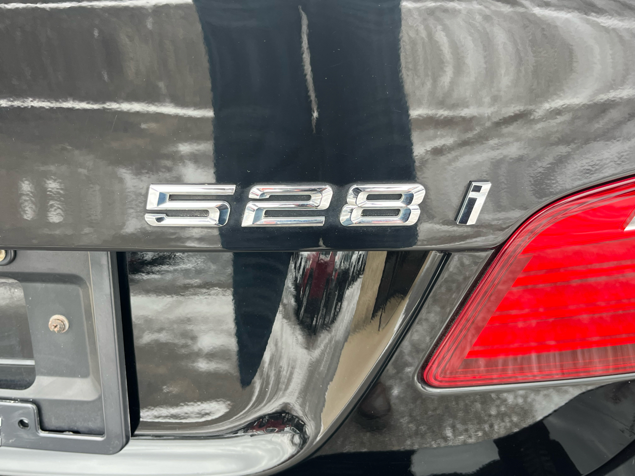 BMW 5 Series 4dr Sdn 528i xDrive AWD 2016