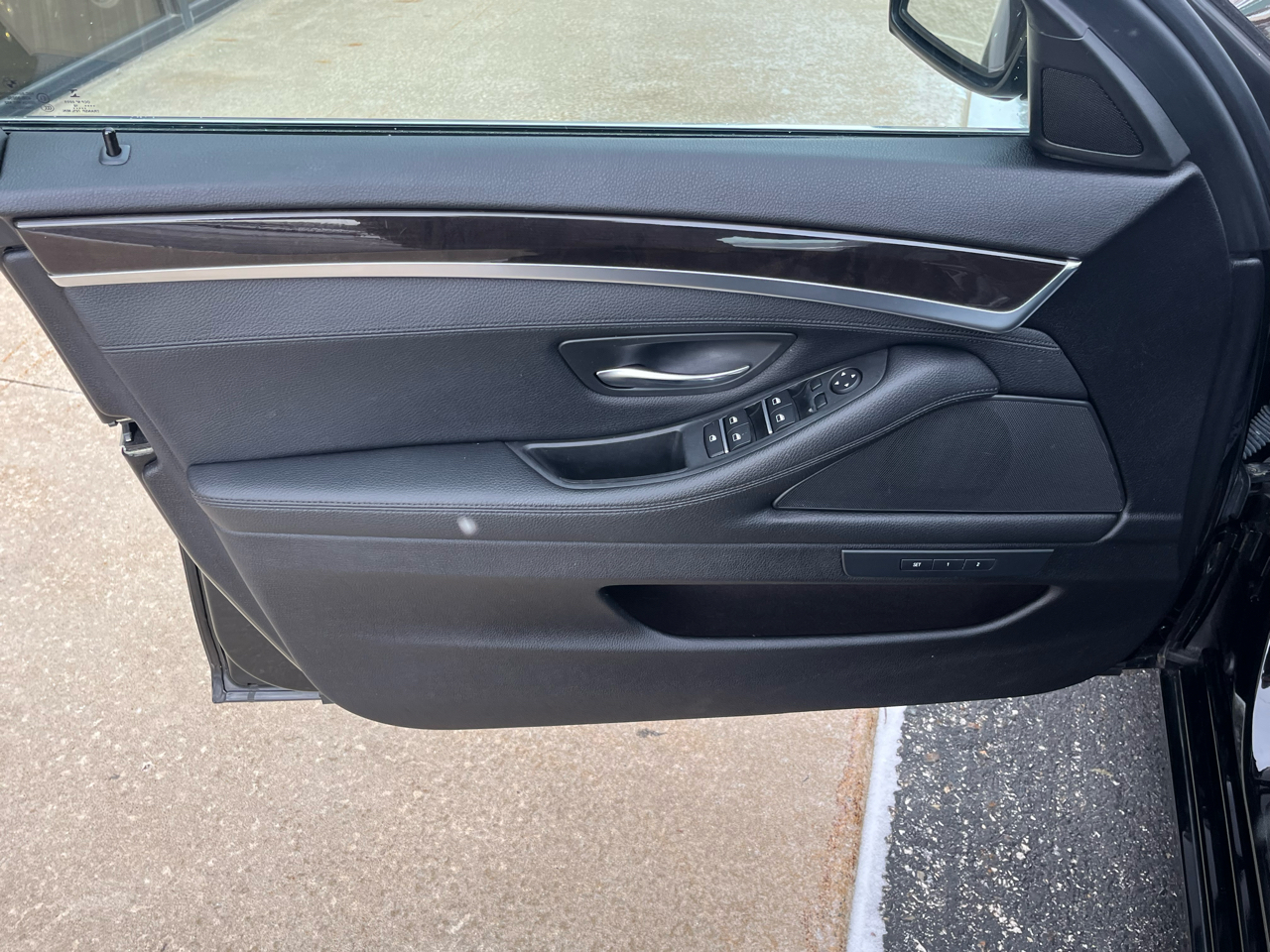 BMW 5 Series 4dr Sdn 528i xDrive AWD 2016