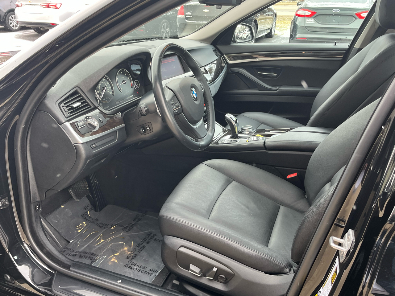 BMW 5 Series 4dr Sdn 528i xDrive AWD 2016