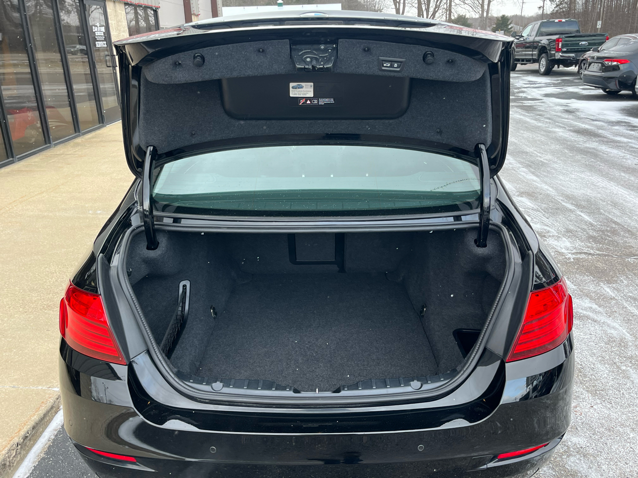 BMW 5 Series 4dr Sdn 528i xDrive AWD 2016