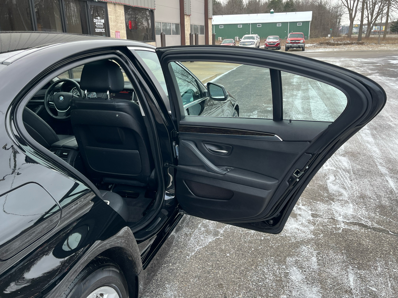 BMW 5 Series 4dr Sdn 528i xDrive AWD 2016