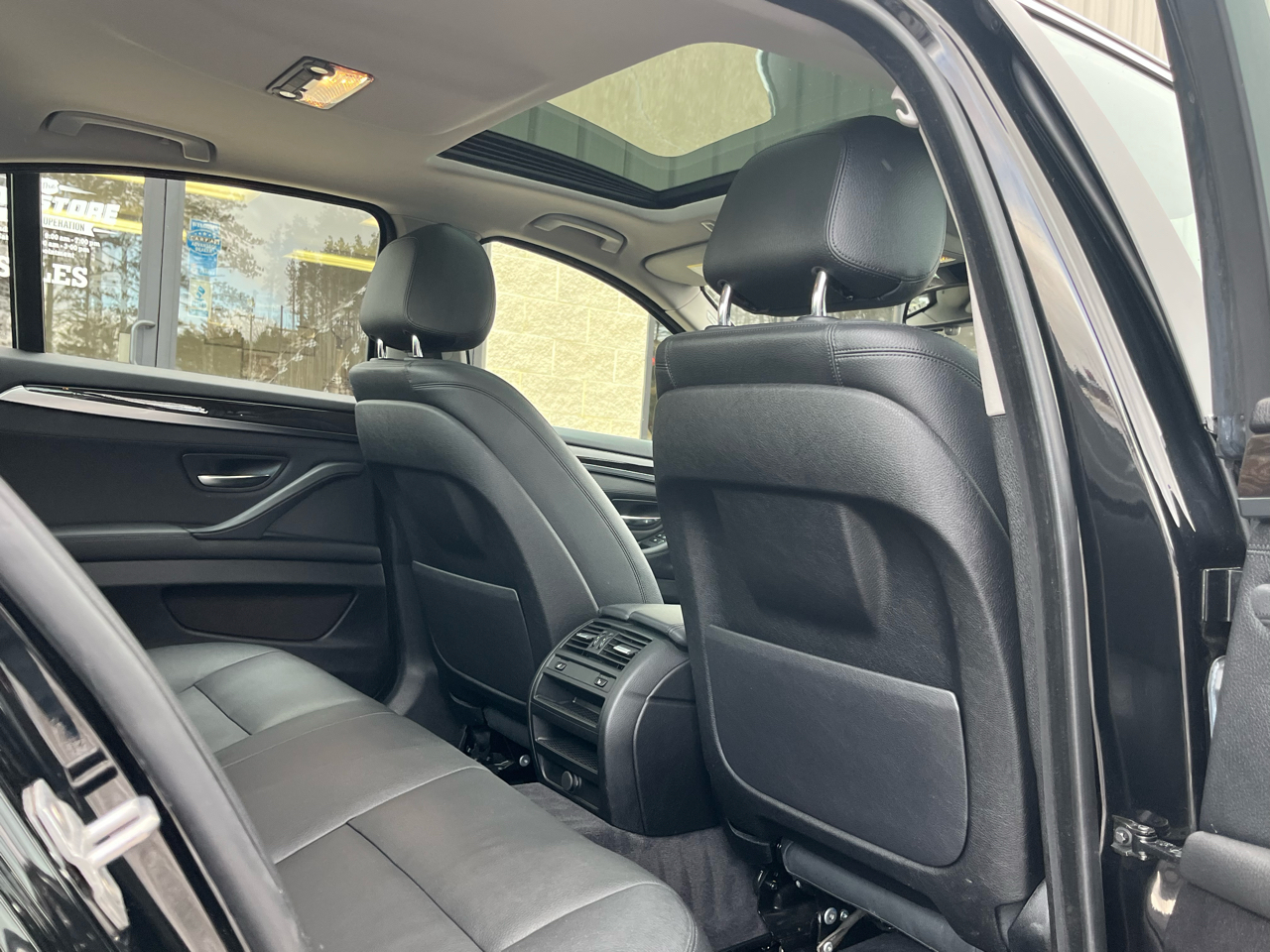 BMW 5 Series 4dr Sdn 528i xDrive AWD 2016