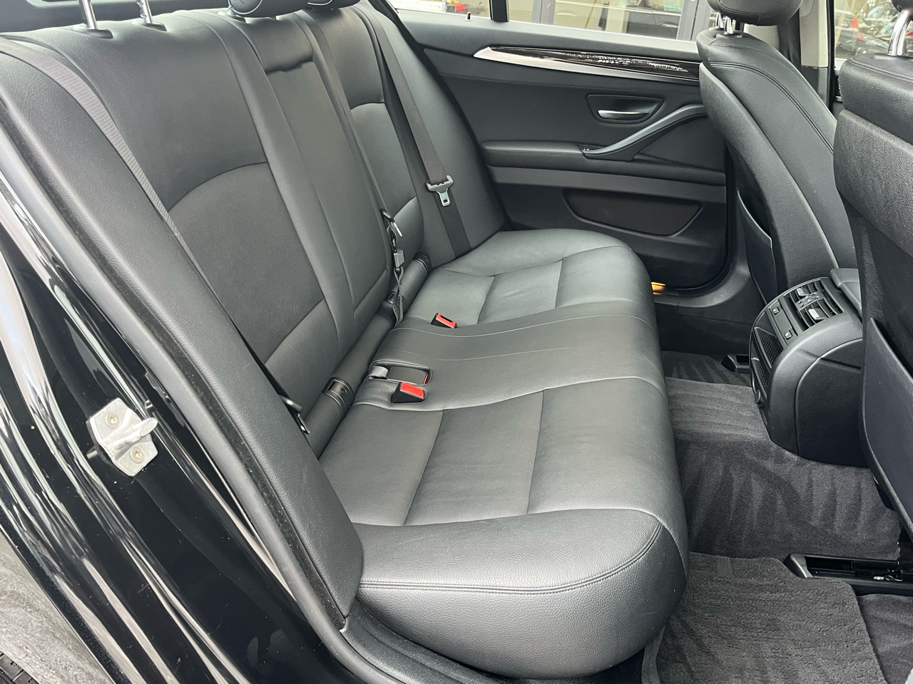 BMW 5 Series 4dr Sdn 528i xDrive AWD 2016