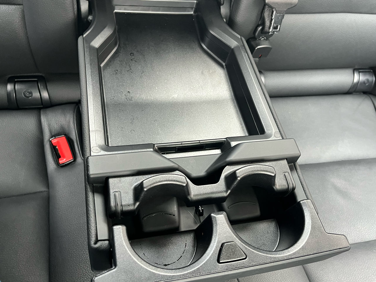 BMW 5 Series 4dr Sdn 528i xDrive AWD 2016