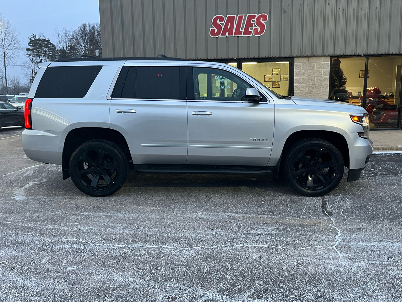 Chevrolet Tahoe 4WD 4dr LT 2019