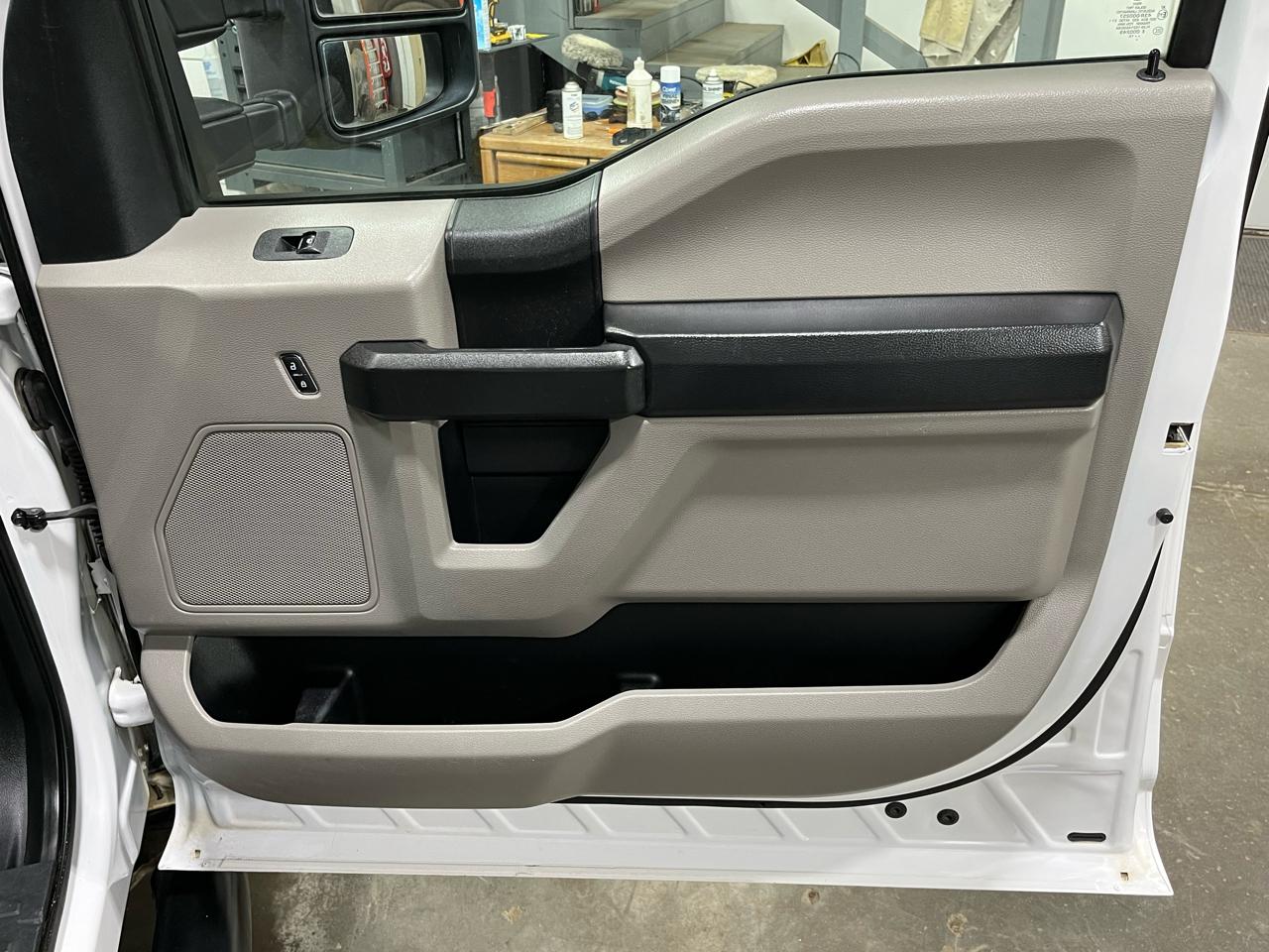 Ford Super Duty F-350 SRW XL 4WD Crew Cab 6.75' Box 2018