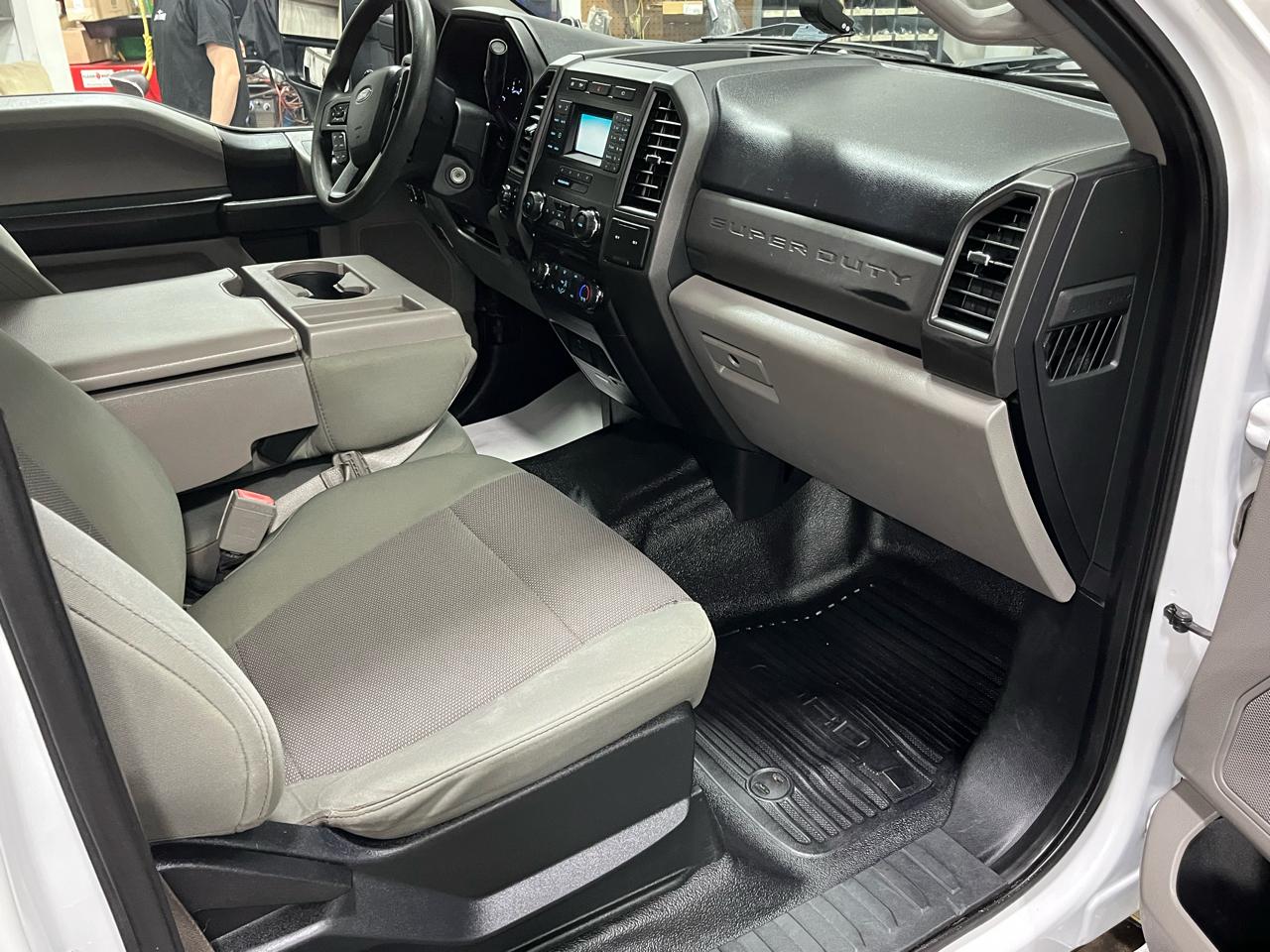 Ford Super Duty F-350 SRW XL 4WD Crew Cab 6.75' Box 2018