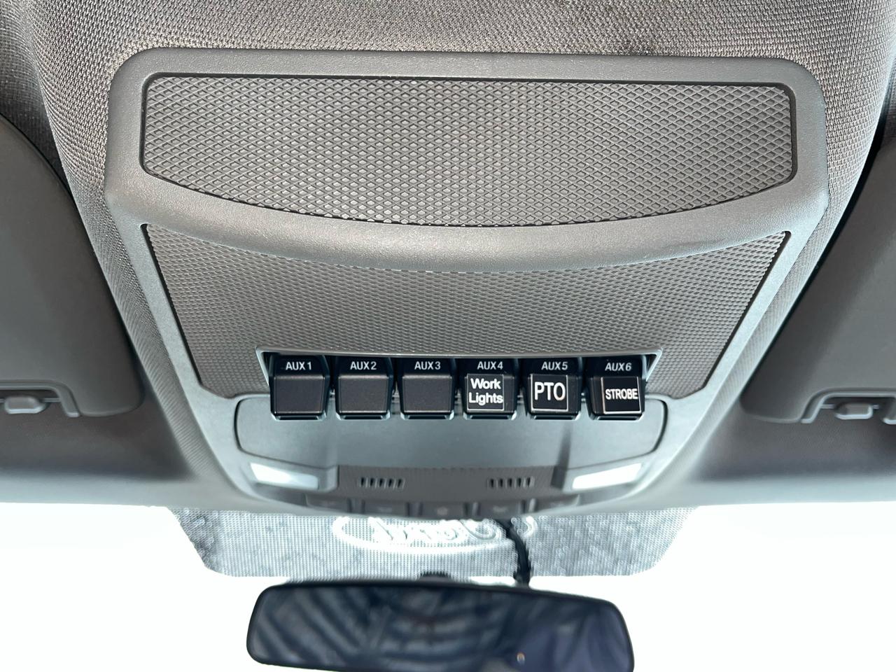 Ford Super Duty F-350 SRW XL 4WD Crew Cab 6.75' Box 2018