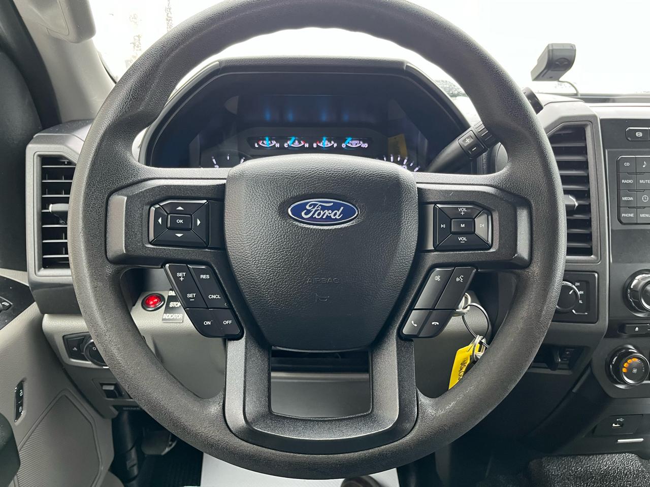 Ford Super Duty F-350 SRW XL 4WD Crew Cab 6.75' Box 2018