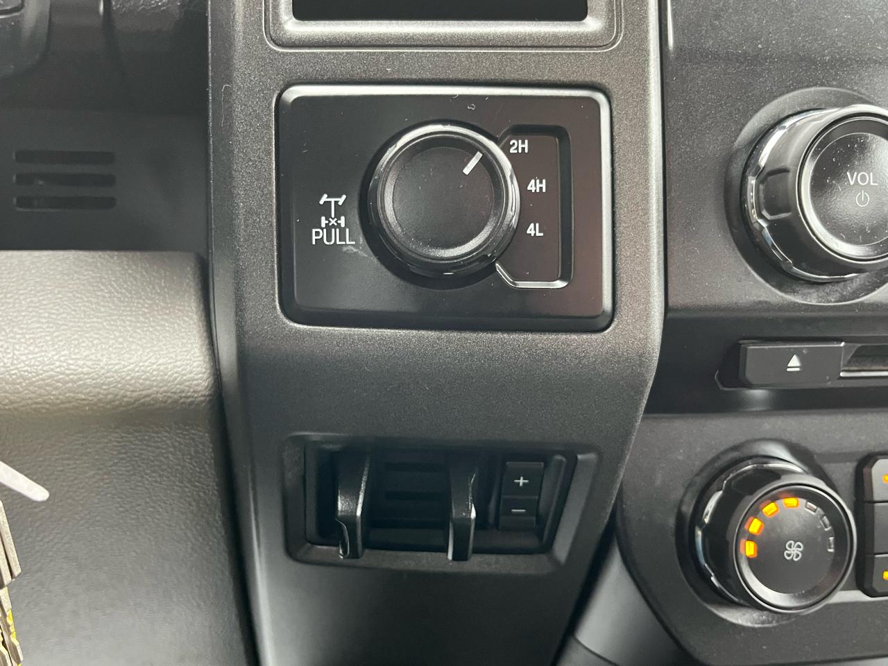 Ford Super Duty F-350 SRW XL 4WD Crew Cab 6.75' Box 2018