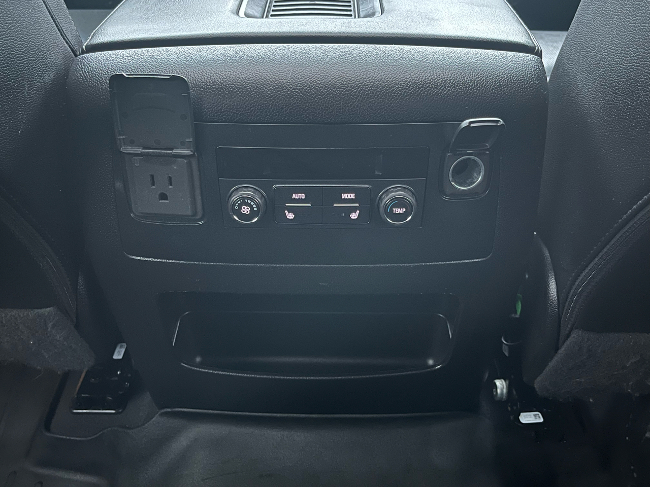 Chevrolet Suburban 4WD 4dr 1500 Premier 2019