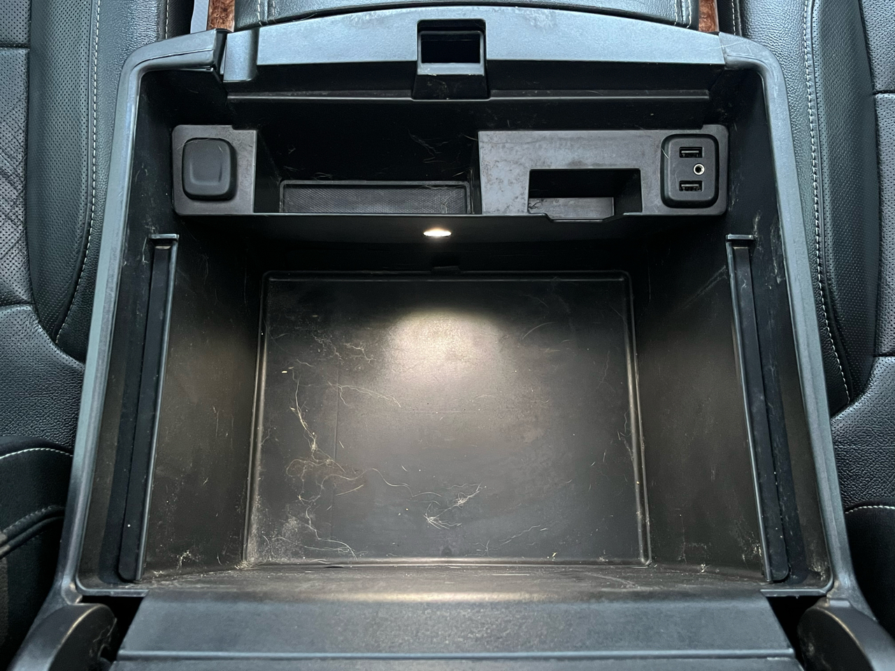 Chevrolet Suburban 4WD 4dr 1500 Premier 2019