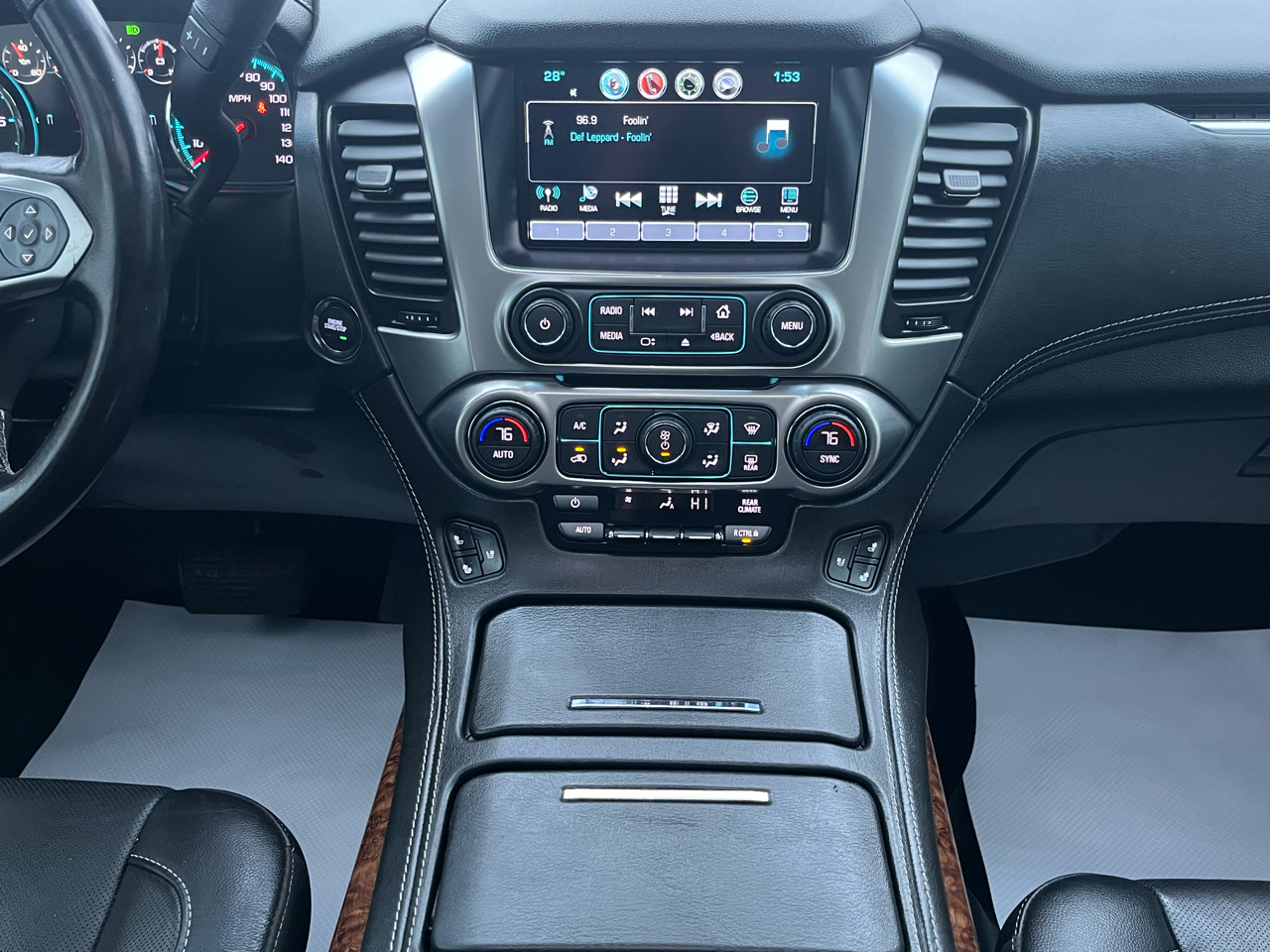 Chevrolet Suburban 4WD 4dr 1500 Premier 2019