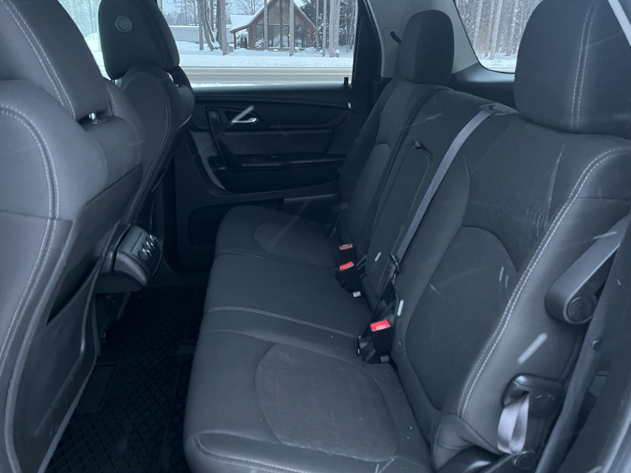 GMC Acadia AWD 4dr SLE w/SLE-1 2015